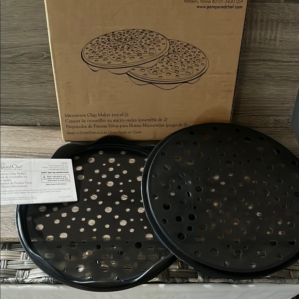 Pampered Chef Black Kitchen Tools Set